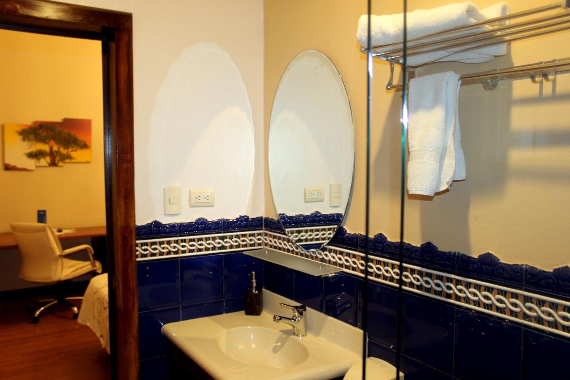 Hotel La Casona Куенка Екстериор снимка