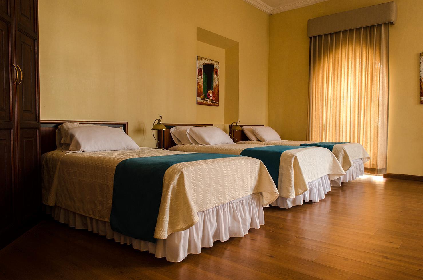Hotel La Casona Куенка Екстериор снимка